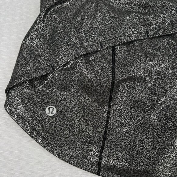 RARE Print! Lululemon Speed Up Short *4" Foil Sz. 4 Wide Leg Lined - Like New! - Picture 8 of 13